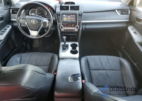 2012 Toyota Camry Base z USA, uszkodzony, nr VIN 4T1BF1FK9CU082826